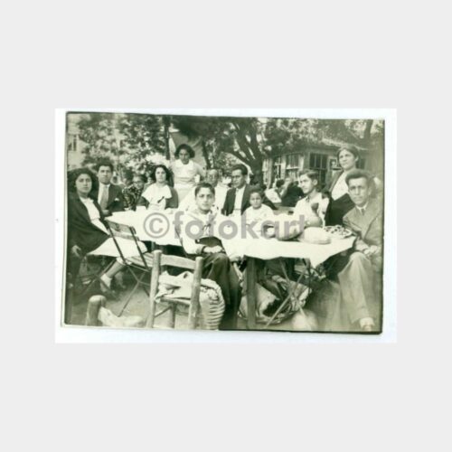 1930 Çay Bahçesinde Grup Görünüş Fotoğraf