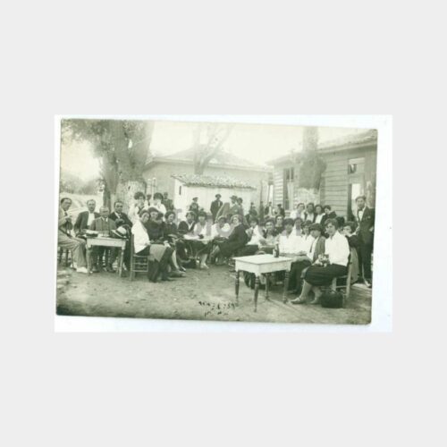 1928 Öğrenciler Çay Bahçesinde Fotoğraf