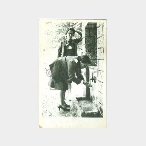 1989 Çeşme Başında Kadınlar Görünüş Fotoğraf