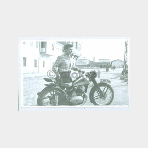 1940 Motorsikletli Genç Görünüş Fotoğraf