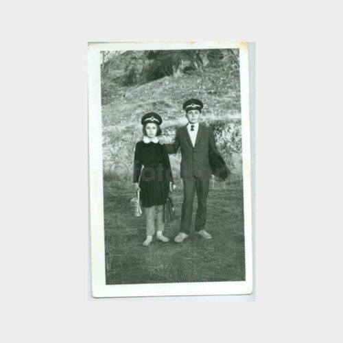 1968 Şapkalı Çantalı Okul Öğrencileri Fotoğraf