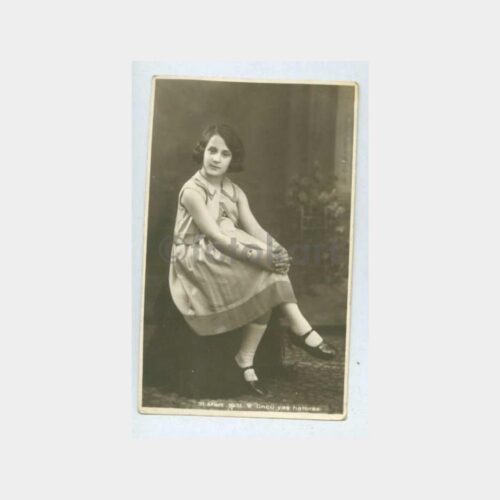 1931 Kız Çocuk 9. Yaş Hatırası Stüdyo Fotoğraf