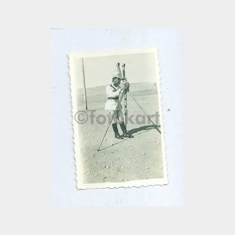 1935 İnşaat Tesviye Ölçer Konulu Fotoğraf