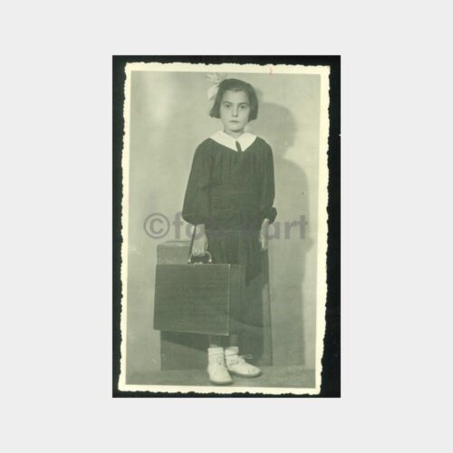 1950 Çantalı Kız Öğrenci Fotoğraf