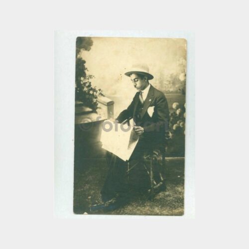 1926 Gazete Okuyan Bay Fotoğraf