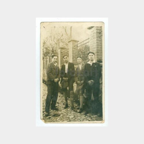 1928 Gençler Dış Mekan Görünüş Fotoğraf