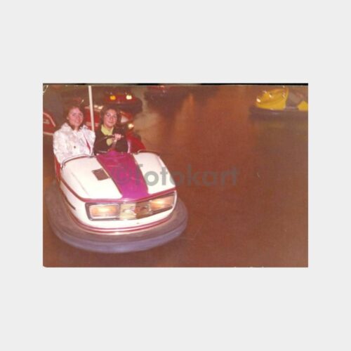 1980 Lunapark Çarpışan Otolar Konulu Fotoğraf