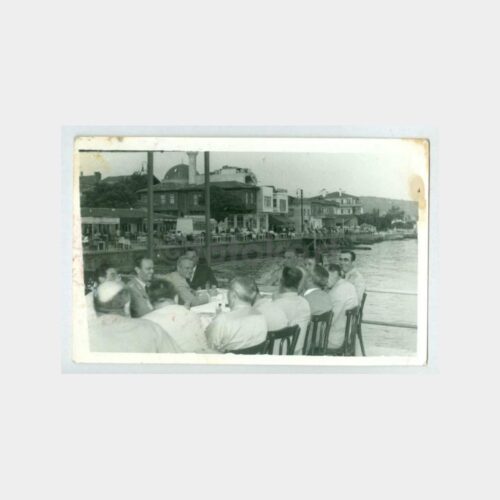 1950 Sahilde Grup Yemek Görünüş Fotoğraf