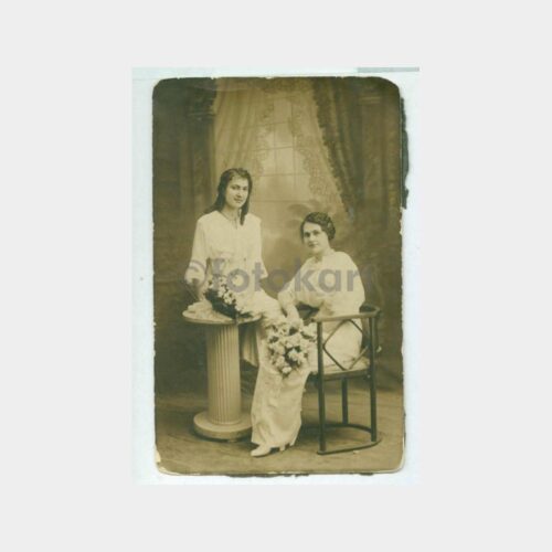 1920 Çiçekli Kadınlar Stüdyo Fotoğraf
