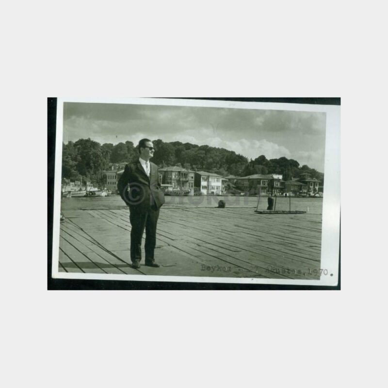 1970 Boğaziçi Beykoz İskelesinde Bay Görünüş Fotoğraf