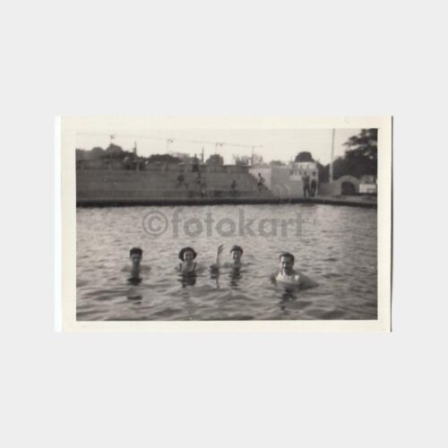 Anadolu Havuza Girenler Konulu Fotoğraf