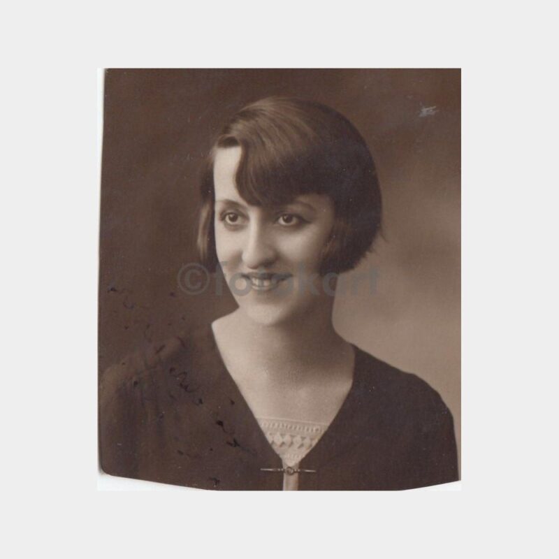 1933 Kadın Vesikalık Fotoğrafı