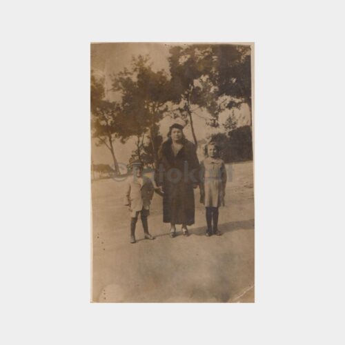 1929 Kadın Çocuklar Mesire Piknik Gezisi Konulu Fotoğraf