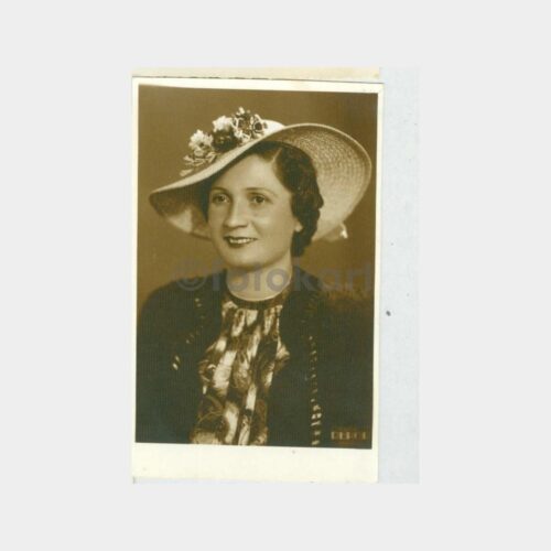 1938 Foto Rekor Şapkalı Kadın Fotoğraf