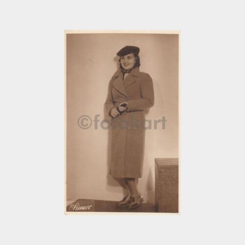 1940 Foto Sümer Şapkalı Kadın Konulu Fotoğraf