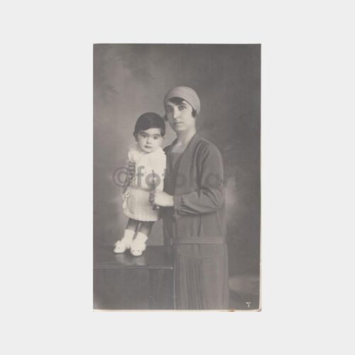 1926 Stüdyo Kadın ve Kızı Konulu Fotoğraf