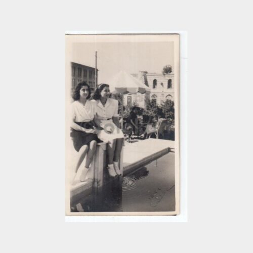 1944 Dış Mekan Kadınlar Konulu Fotoğraf