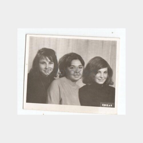 1960 Foto İdeal - Üç Kadın Konulu Fotoğraf