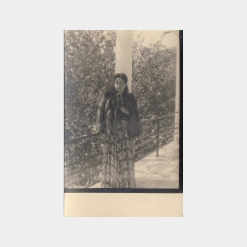 1947 Güzel Giyimli Kadın Görünüş Fotoğraf