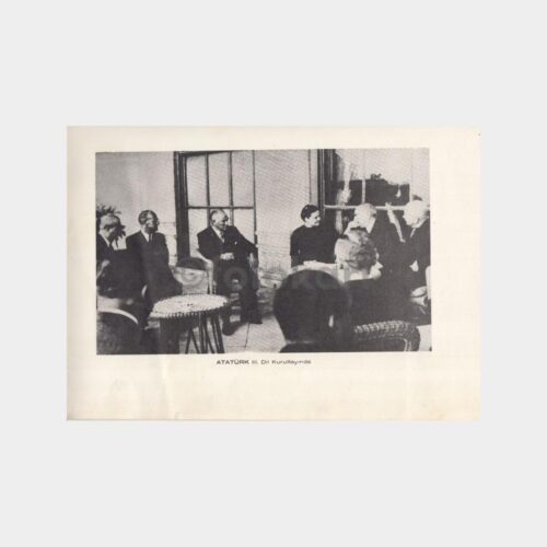 Atatürk Albümünden Baskı Resim Sayfası