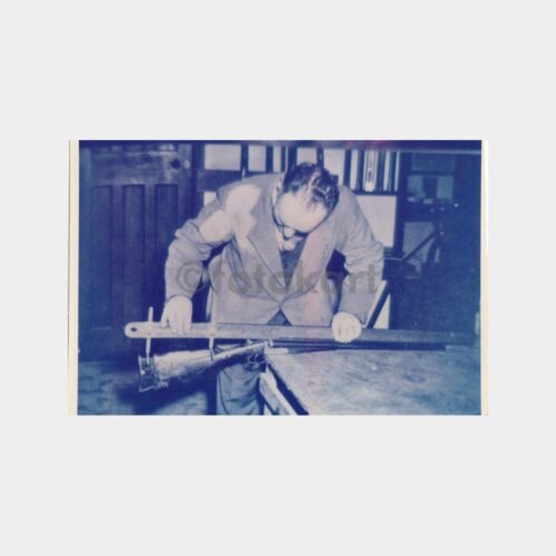 Av ve Avcılık - Tüfek Yapımı Konulu 4 Adet Fotoğraf