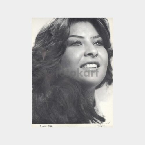 Yeliz - Pop Müzik Sanatçısı Kartpostal