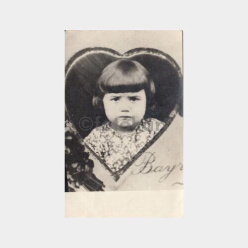 1940 Kalp Çerçeveli Çocuk Stüdyo Fotoğraf