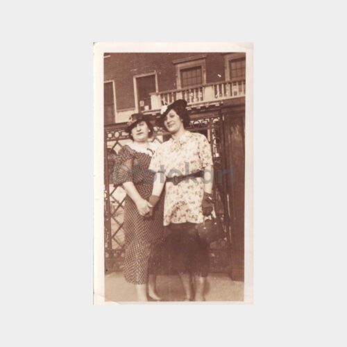 tarihi-ev-sapkali-kadin