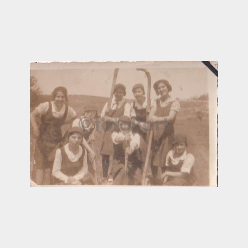 kiz-ogrenci-grup