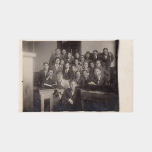 1935 Haydarpaşa Lisesi Öğrencileri Konulu Fotoğrafı