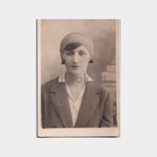 studyo-genc-kiz-vesikalik