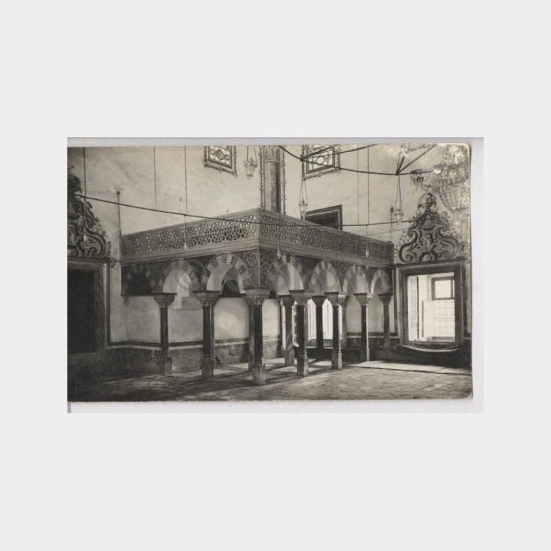 Bir Cami İçi Görünüş Fotoğraf