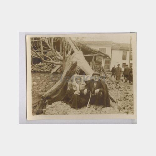 Deprem Görüntüsü Yaşlı İnsanlar Fotoğraf