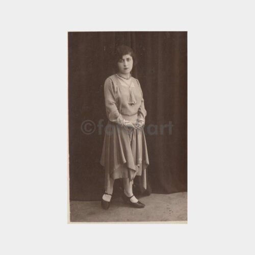 1931 Foto Yenidünya - Genç Kız Fotoğraf