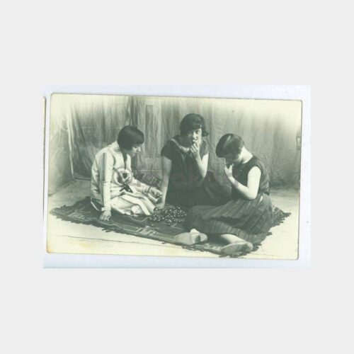 1926 Genç Kızlar Birlikte Fotoğraf