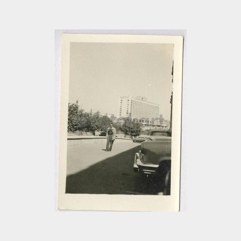 Hilton Oteli Önünde Fotoğraf