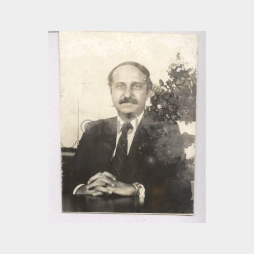 Hüsnü Özyeğin - Yapı Kredi Damgalı Fotoğraf