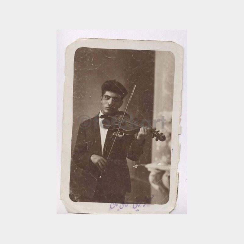 1926 Keman Çalan Genç Görünüş Fotoğraf