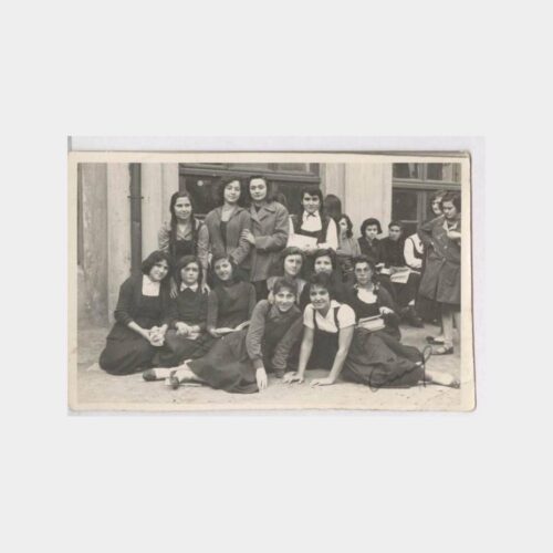 Kız Lisesi Öğrencileri Görünüş Fotoğraf