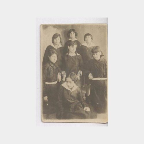 Mektepli Genç Kızlar Görünüş Fotoğraf