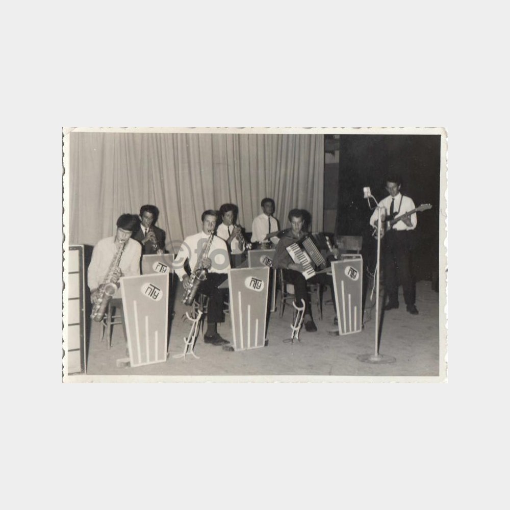 1970 Orkestra Müzik Grubu Konulu Fotoğraf