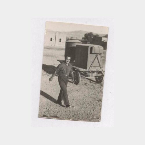1952 Tarla İlaçlama Pulverizör Konulu Fotoğraf