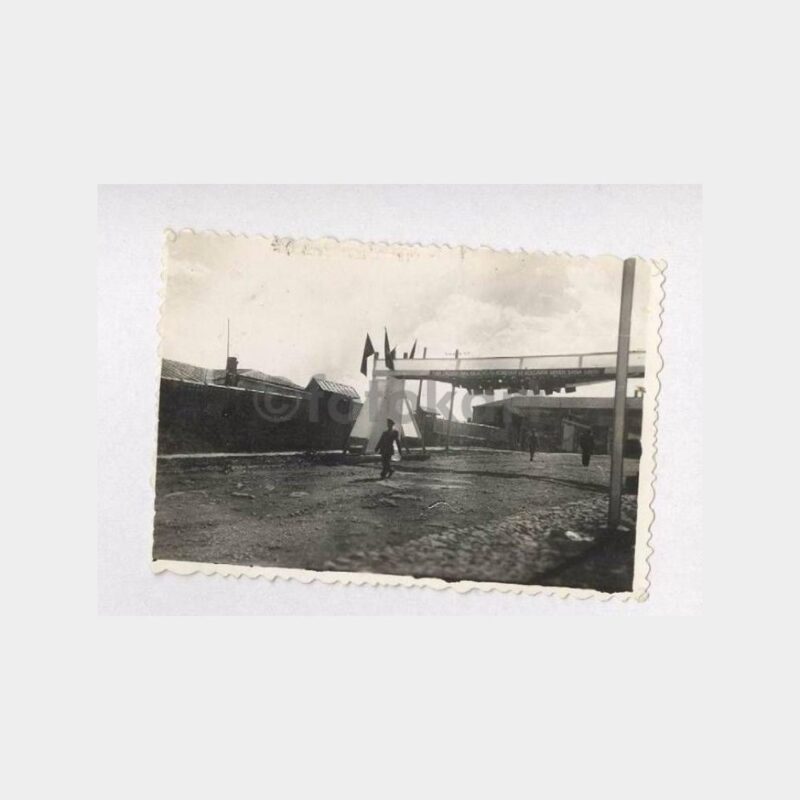 Bir Tören Tak Önünde Görünüş Fotoğraf