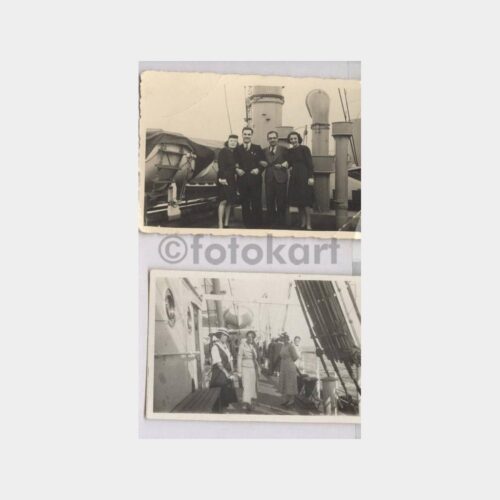 Vapur Güvertesinde Konulu 2 Adet Fotoğraf