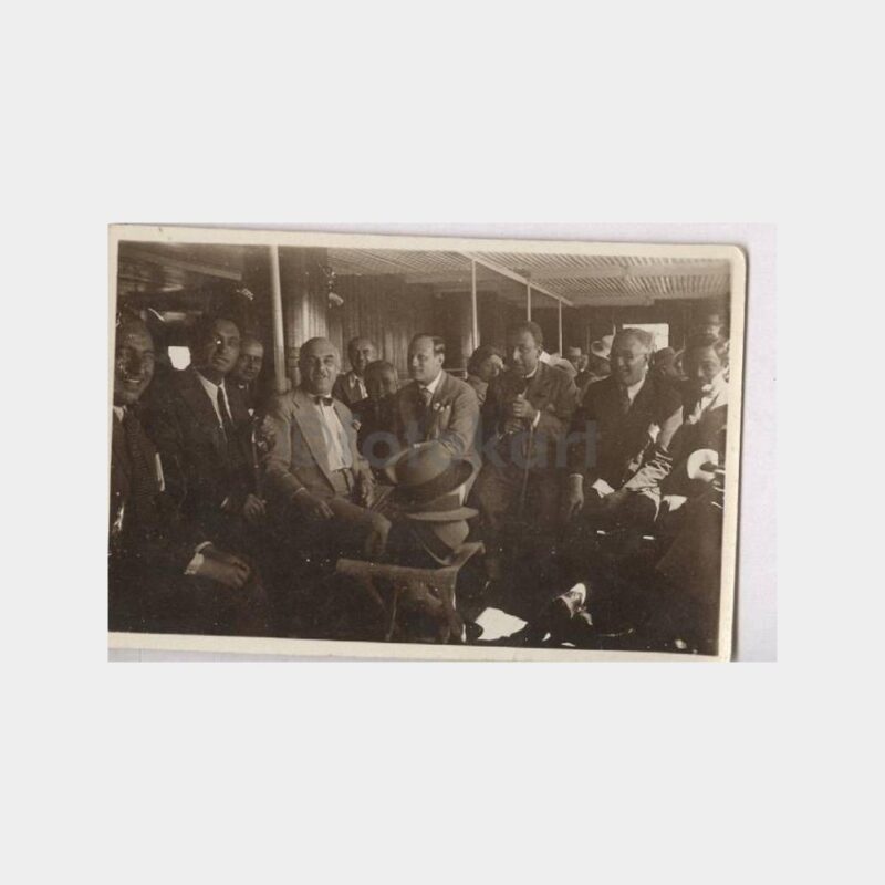 Vekiller Vapurda Yazılı Fotoğraf