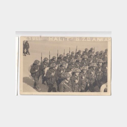 1951 Miğferli Askerler Tören Fotoğraf