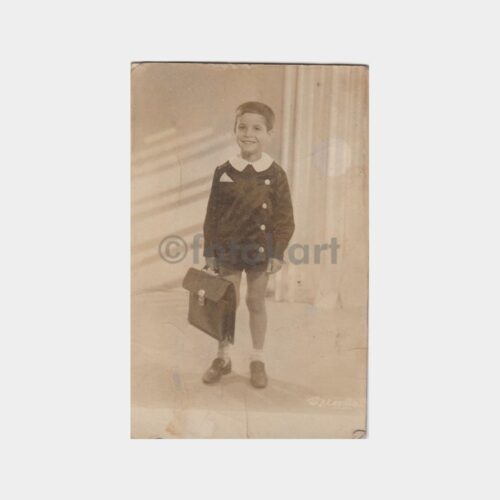 1968 Çantalı Önlüklü Öğrenci Fotoğraf