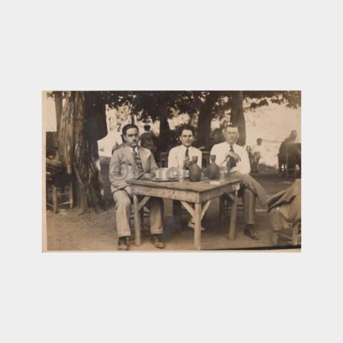 1930 Çay Bahçesinde Baylar Konulu Fotoğraf