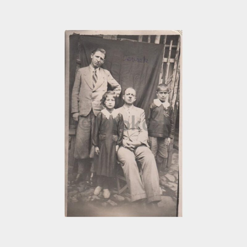 1940 Dış Mekan Baba Kardeş Çocuklar Konulu Fotoğraf