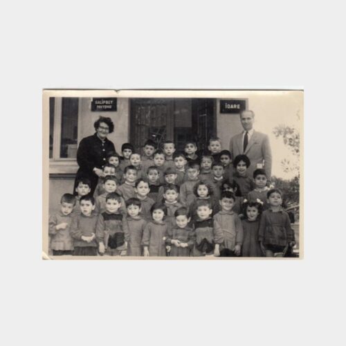 İlkokul Öğrenci Grubu Konulu Fotoğraf